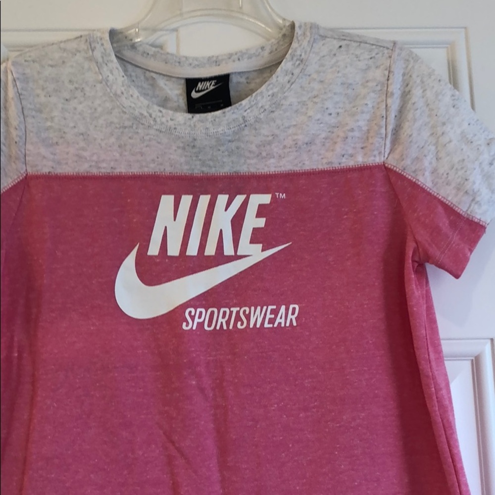 New Nike Sportswear Top Sz M
